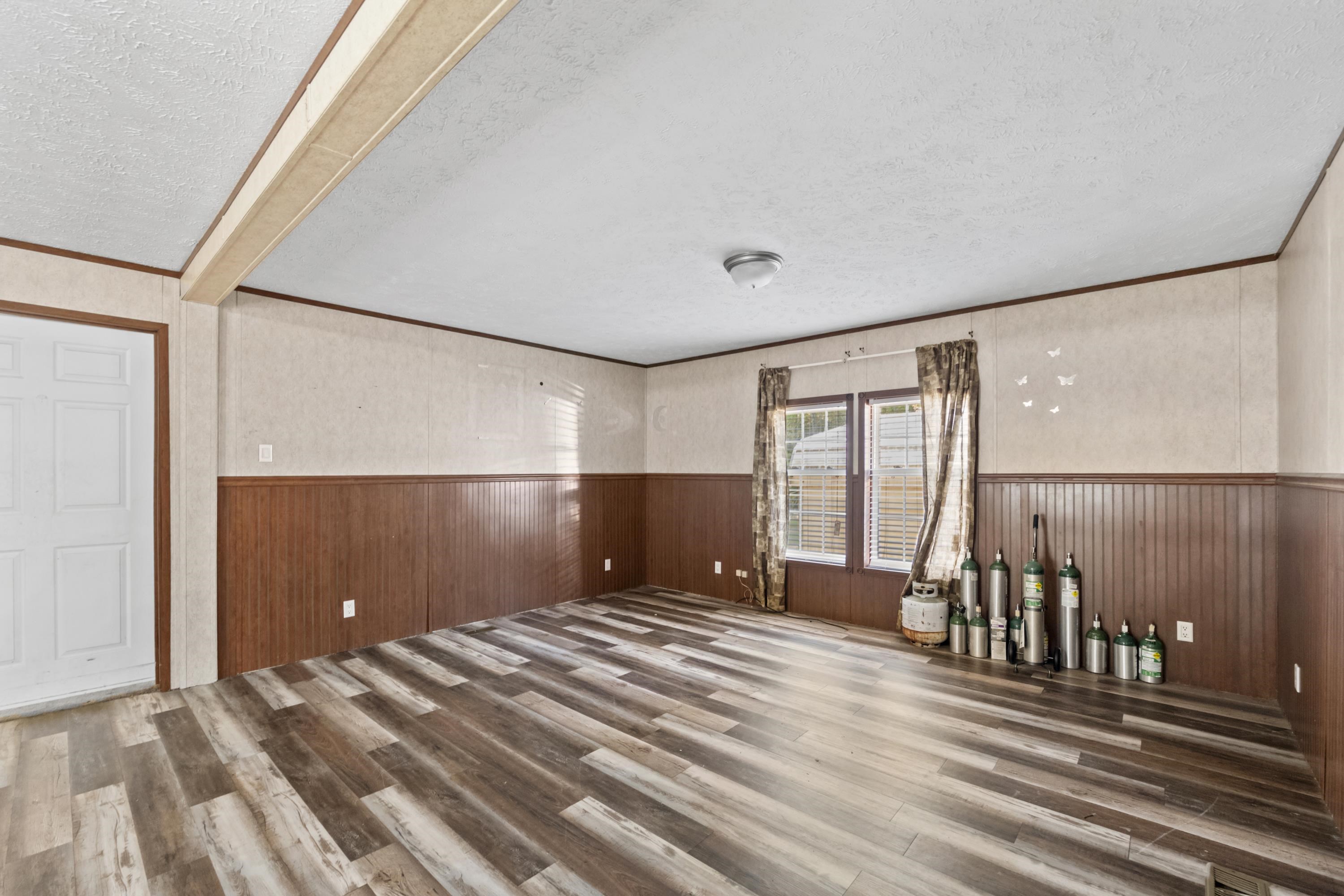 16028 Ellington Run Road Ashland, KY 41102 - Photo 11 of 29