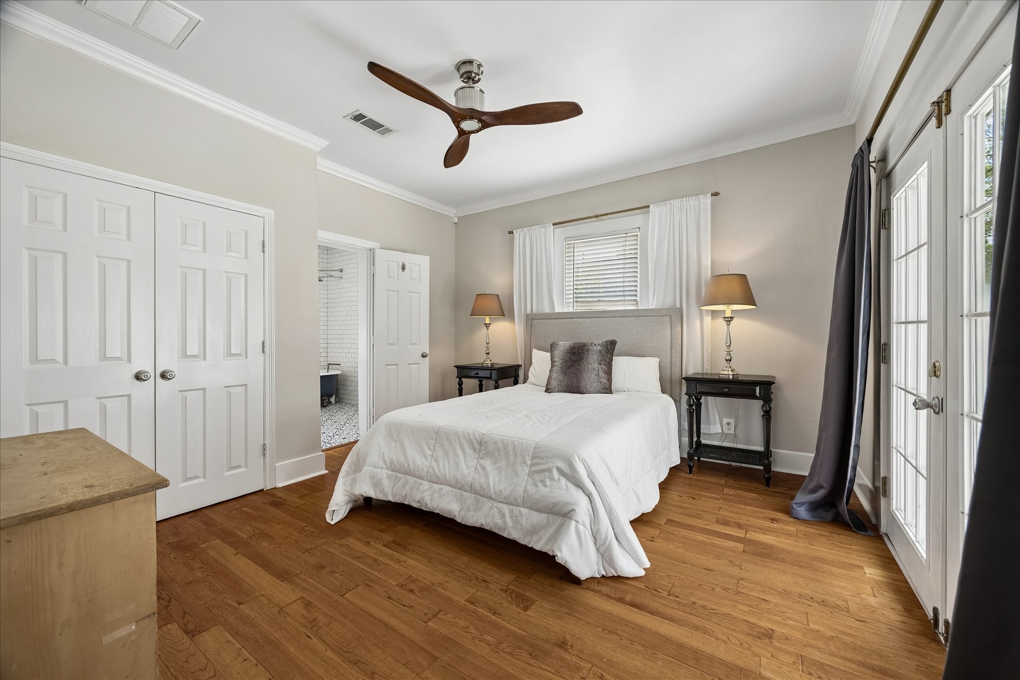 2231 Singleton Street Houston, TX 77008 - Photo 12 of 28