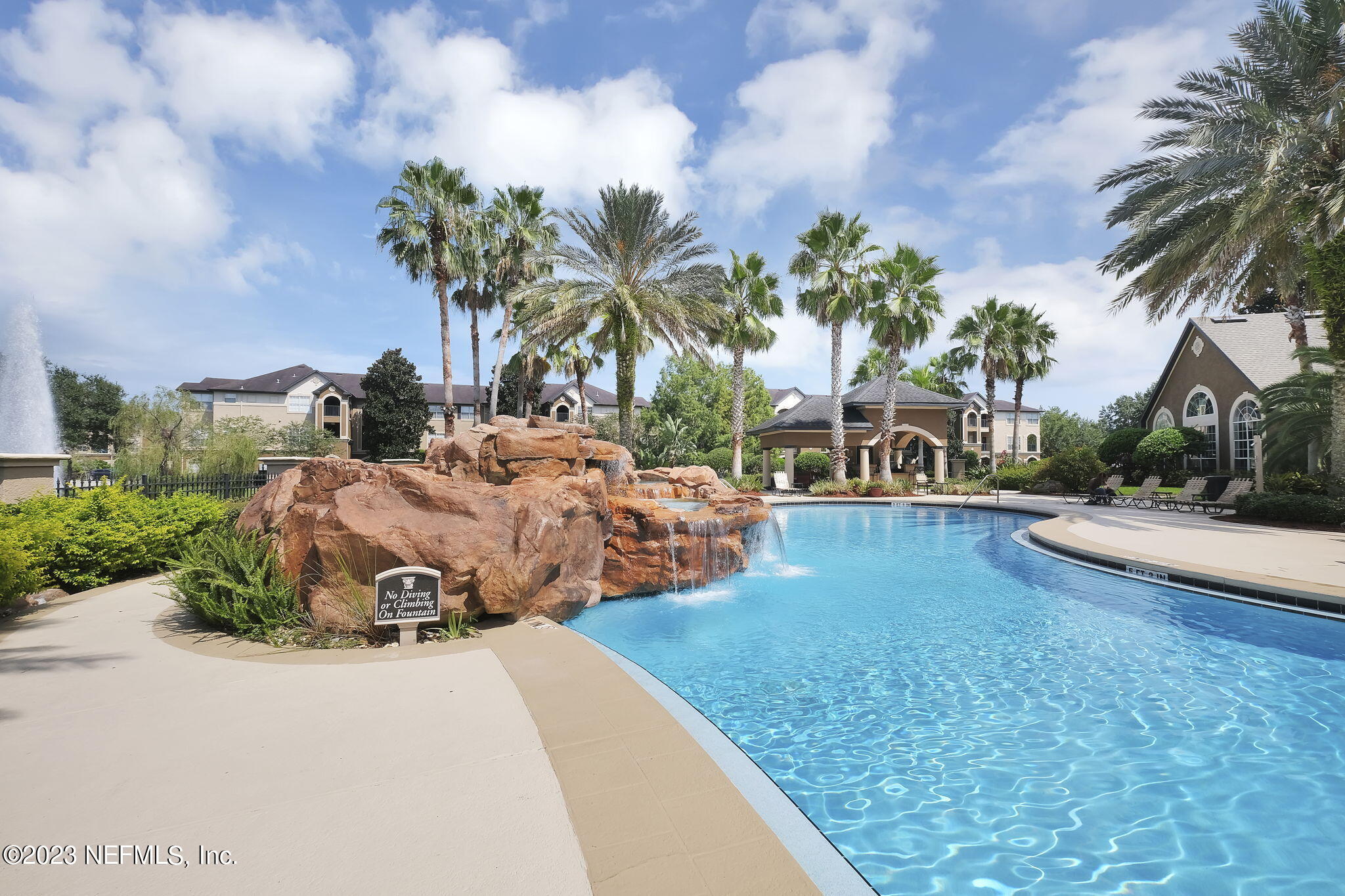 10961 Burnt Mill Road, Unit 427 Jacksonville, FL 32256 - Photo 36 of 50 a view of a garden