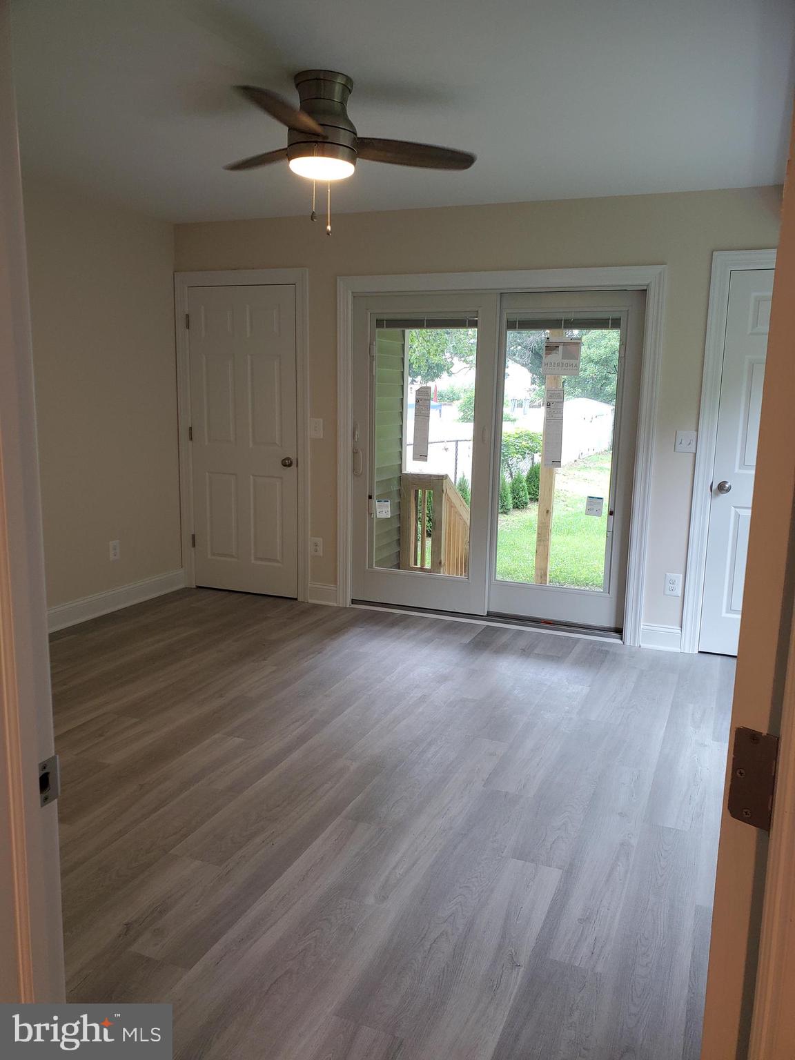 720 Kuser Road Hamilton, NJ 08619 - Photo 5 of 24 1st fl bdrm w/dual closets, deck - patio