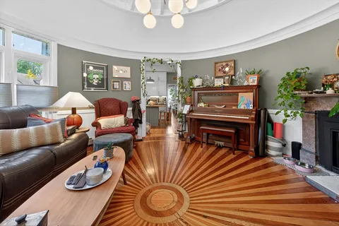 $4,100 | 17 Dent Street, Unit 1, Boston, MA 02132