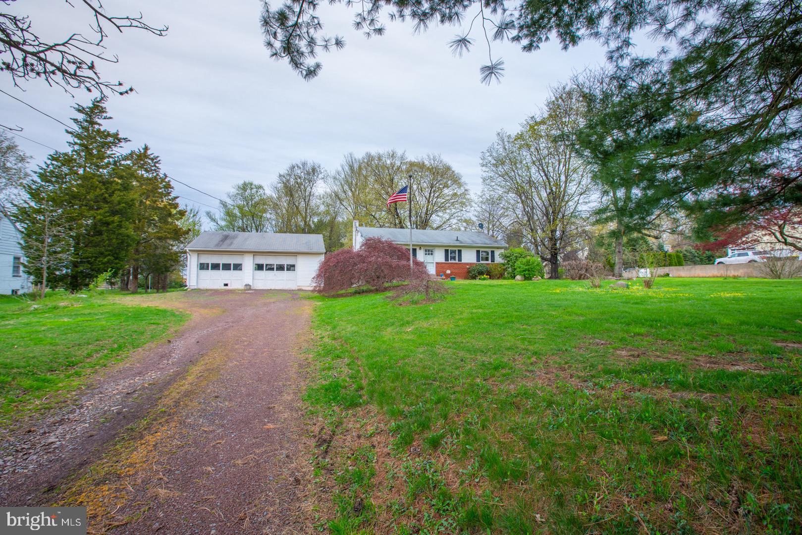 3115 Pickertown Road Warrington, PA 18976 - Photo 1 of 25 Front Yard