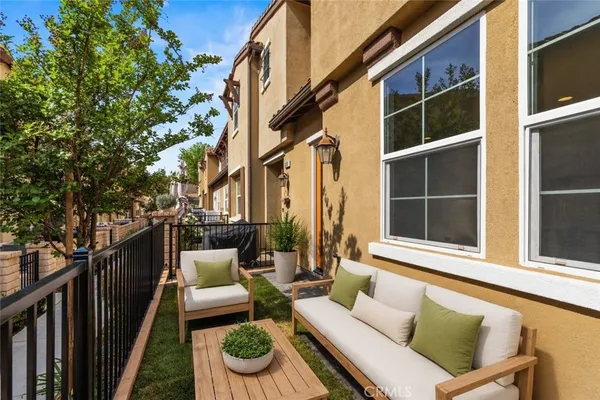 $680,000 | 28637 Solana Court, Valencia, CA 91354