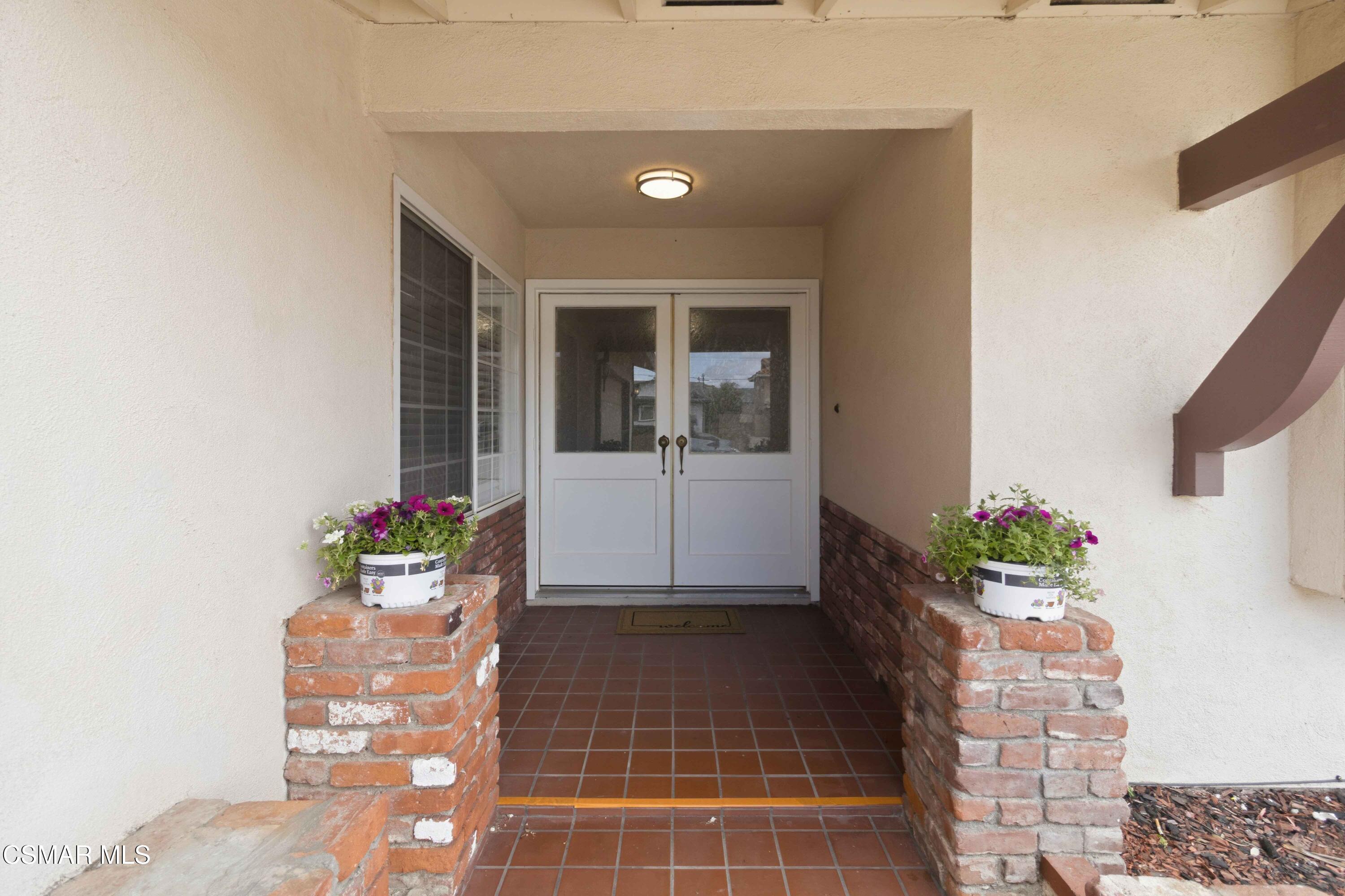 6456 Menlo Street, Unit STREET Simi Valley, CA 93063 - Photo 5 of 27 007