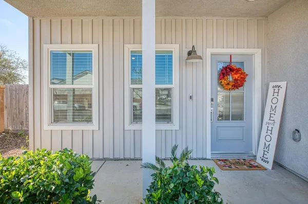 $530,000 | 920 Ponderosa Way West, Madera, CA 93636