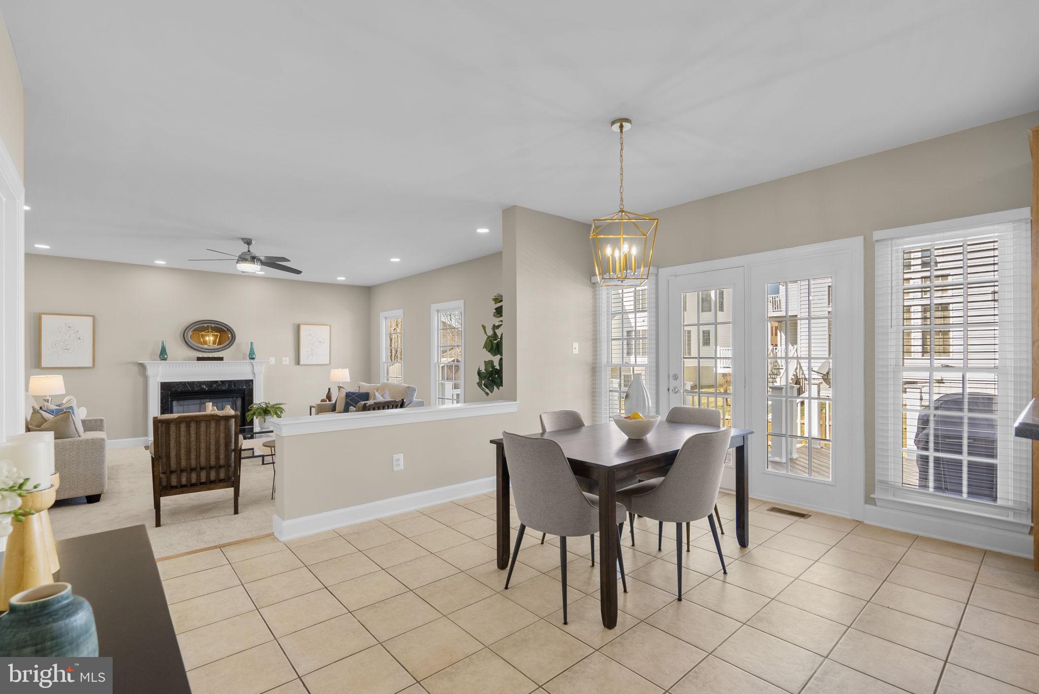 14421 Ashleigh Greene Road Boyds, MD 20841 - Photo 22 of 95 Kitchen Table Space