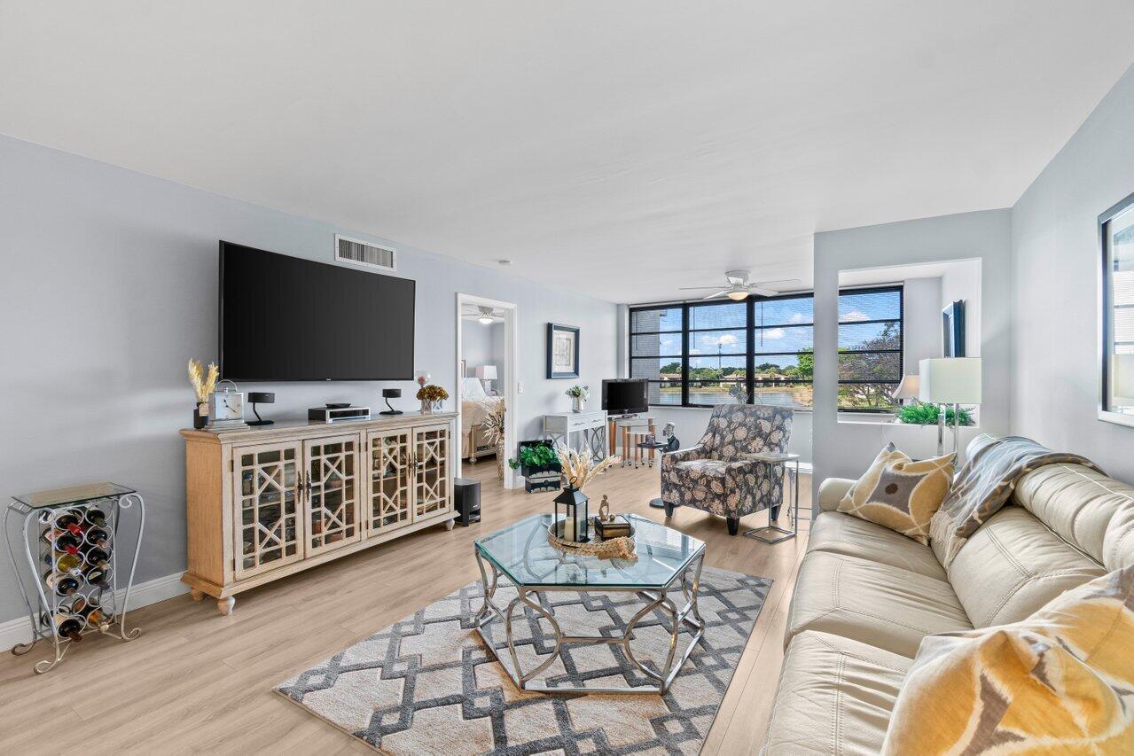 15075 Witney Road, Unit 312 Delray Beach, FL 33484 - Photo 12 of 33 015-15075WitneyRoad-312-DelrayBeach-FL-3