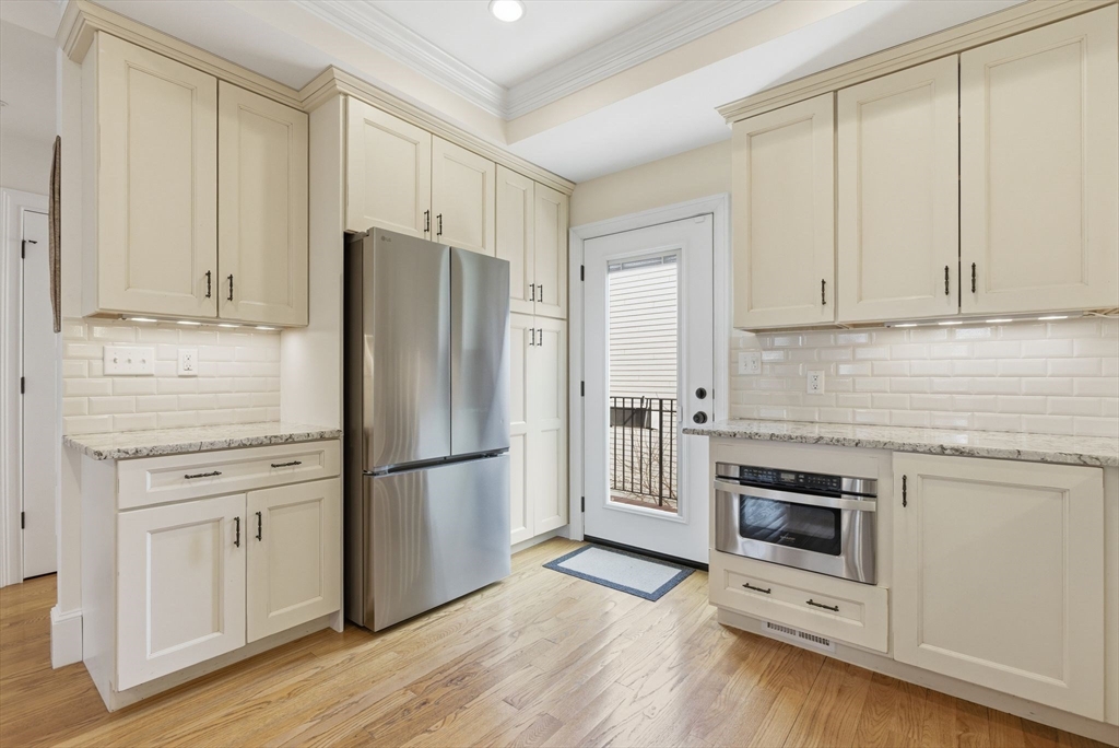 21 Wesley Street Boston, MA 02129 - Photo 3 of 32
