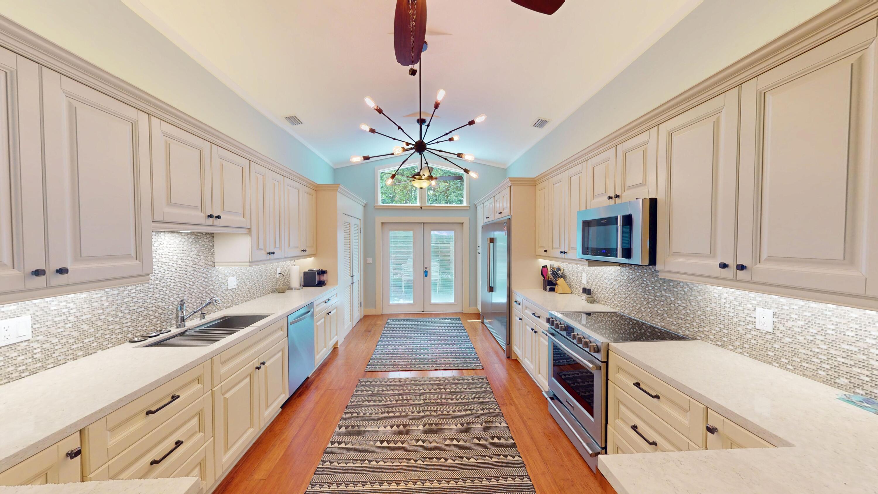 1022 Washington Street Key West, FL 33040 - Photo 6 of 23 Full Kitchen