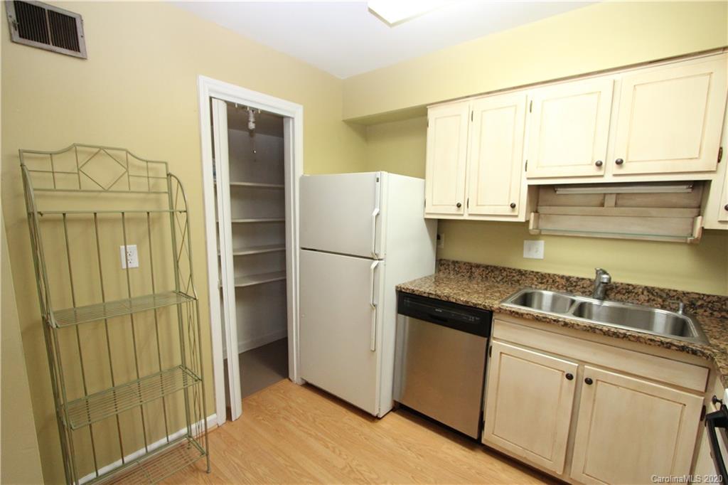 3720 Park Road, Unit J Charlotte, NC 28209 - Photo 8 of 17