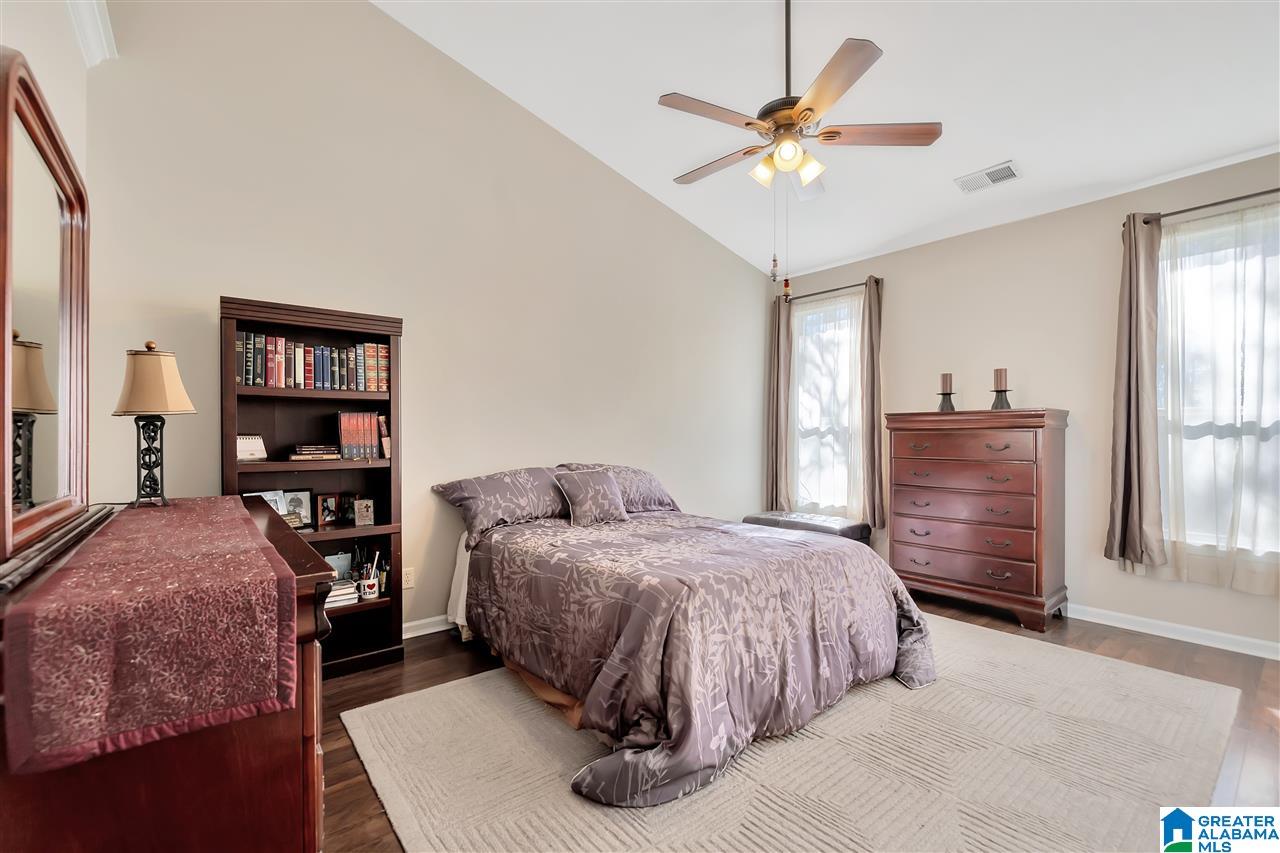 178 Gardenside Drive Alabaster, AL 35007 - Photo 14 of 37