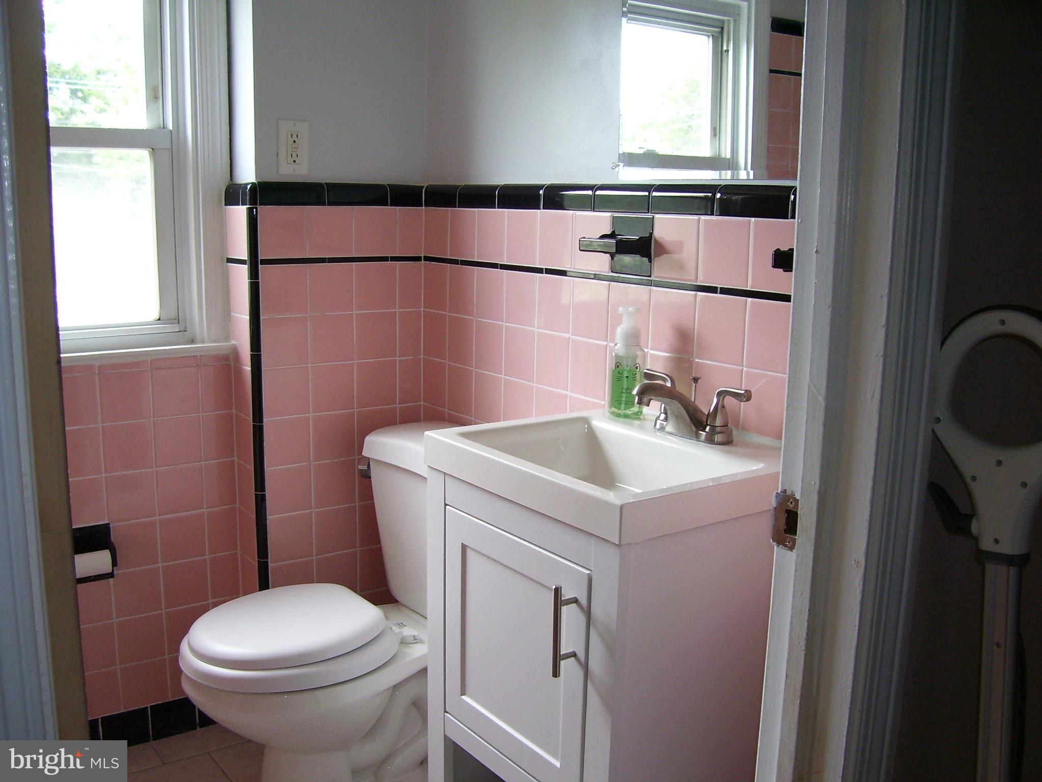 301 Ogden Place Springfield, PA 19064 - Photo 17 of 34 Gallery Image 17