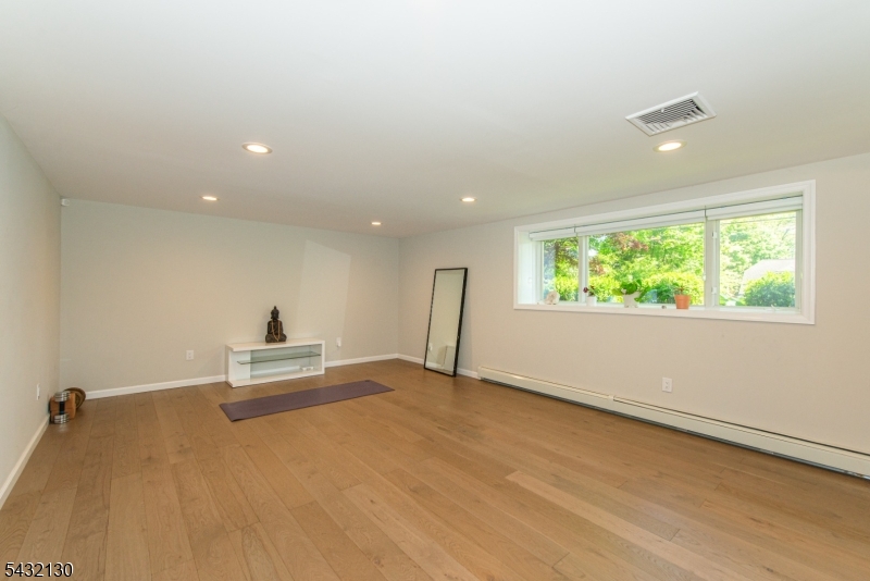 77 Hanover Road Mountain Lakes, NJ 07046 - Photo 27 of 36