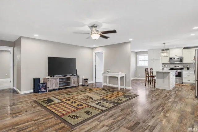 $265,000 | 315 East Walnut Street, Odon, IN 47562