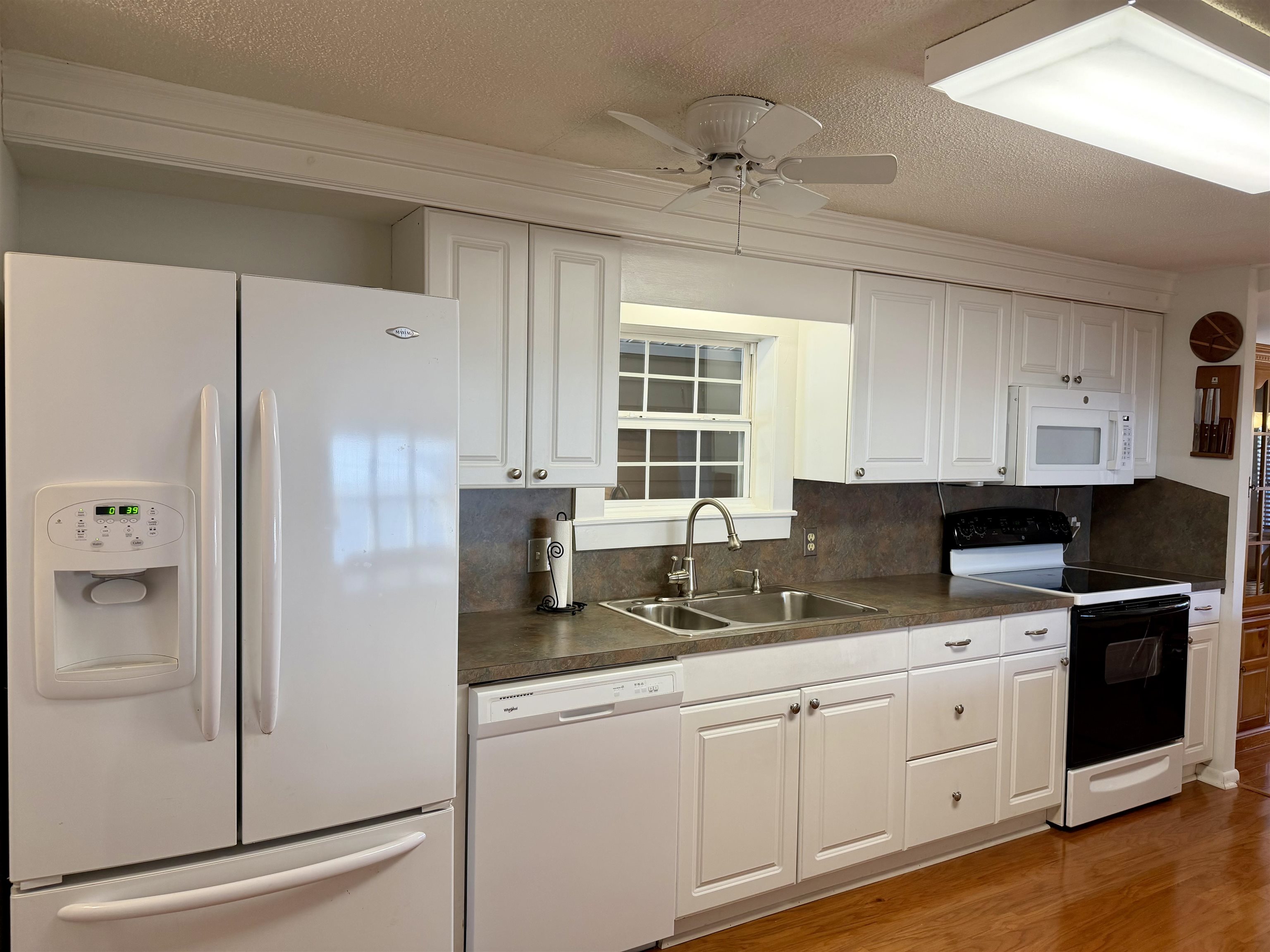 426 E Lake Surfside Beach, SC 29575 - Photo 4 of 41