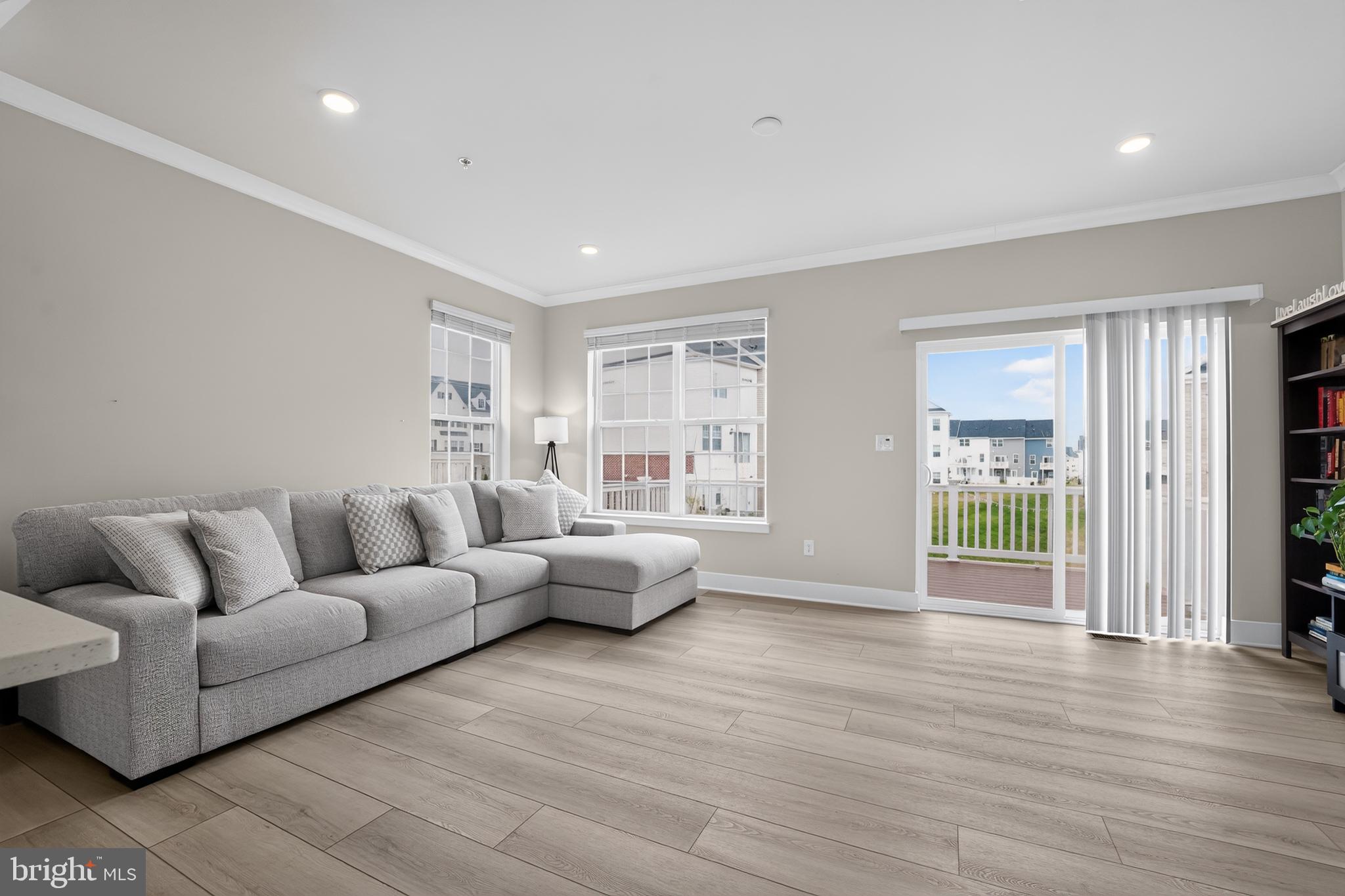 1808 Parham Way Baltimore, MD 21244 - Photo 6 of 31 Bright and airy living space awaits.