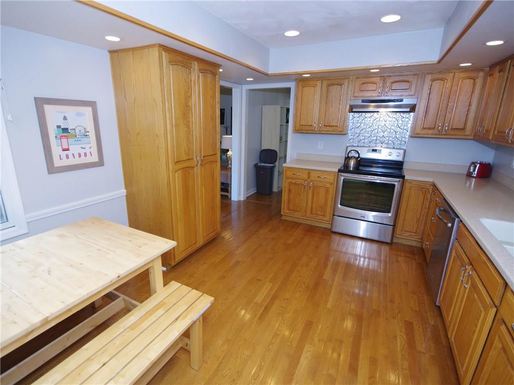 829 Canyon Road Indianapolis, IN 46217 - Photo 8 of 24 Gallery Image 8