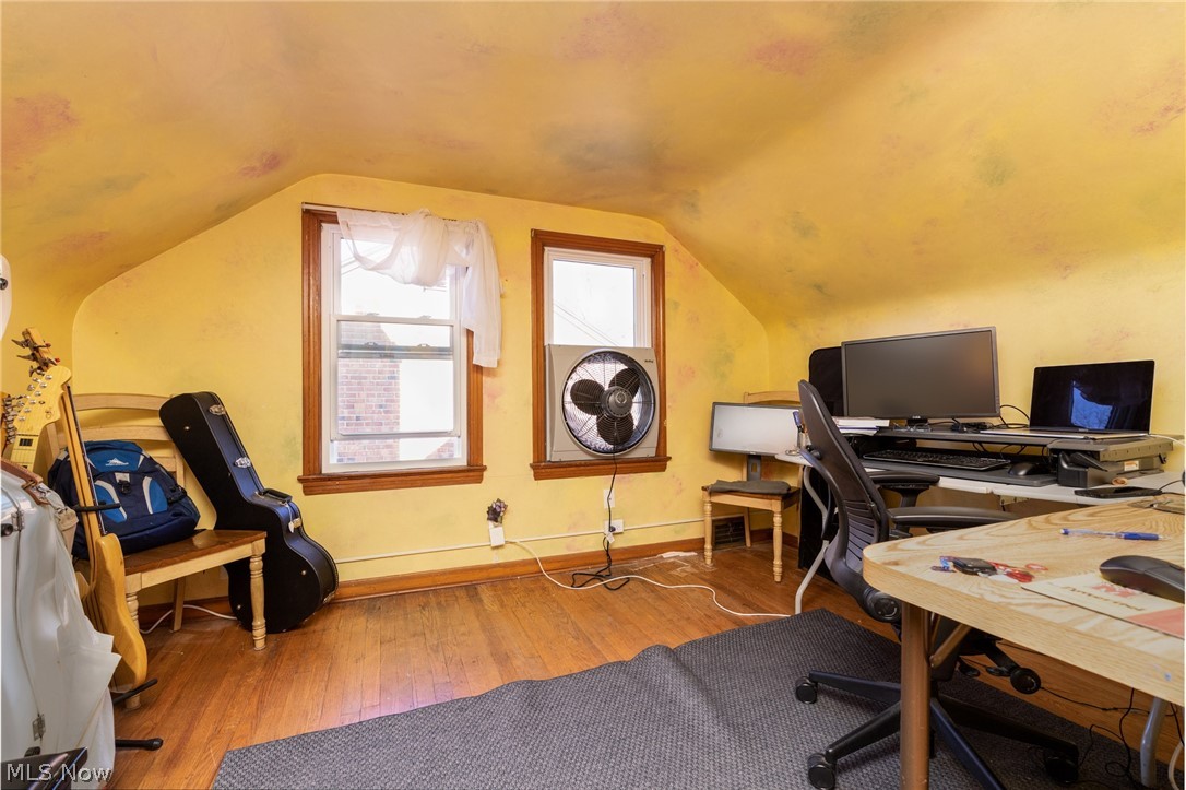 2499 Channing Road Cleveland, OH 44118 - Photo 27 of 34