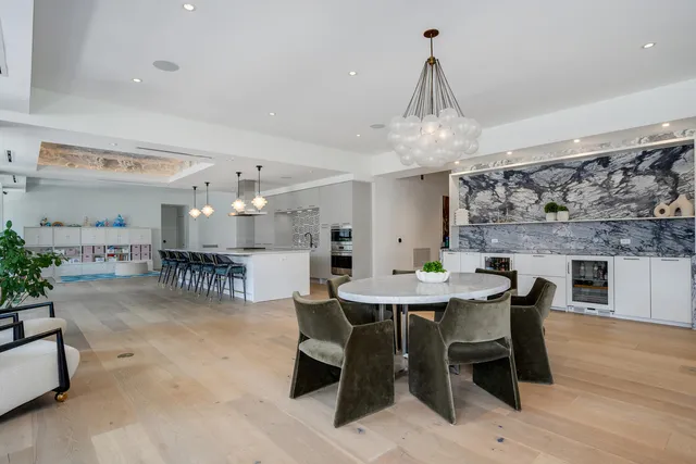 $3,090,000 | 351 West Huron Street, Unit 4, Chicago, IL 60654