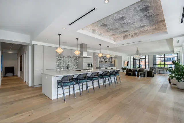 $3,090,000 | 351 West Huron Street, Unit 4, Chicago, IL 60654