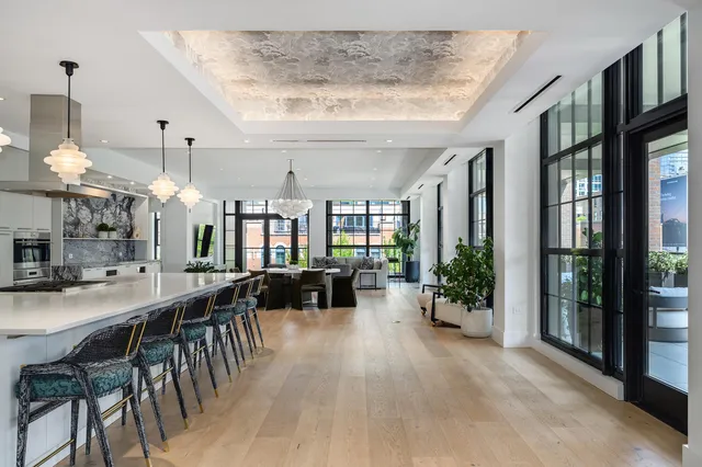 $3,090,000 | 351 West Huron Street, Unit 4, Chicago, IL 60654