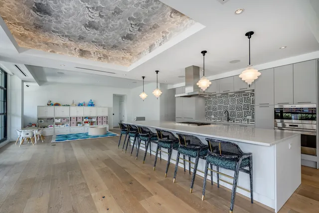 $3,090,000 | 351 West Huron Street, Unit 4, Chicago, IL 60654