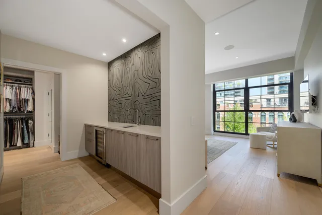 $3,090,000 | 351 West Huron Street, Unit 4, Chicago, IL 60654