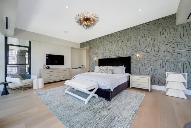 $3,090,000 | 351 West Huron Street, Unit 4, Chicago, IL 60654