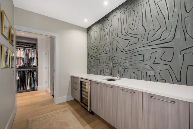 $3,090,000 | 351 West Huron Street, Unit 4, Chicago, IL 60654