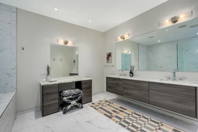 $3,090,000 | 351 West Huron Street, Unit 4, Chicago, IL 60654