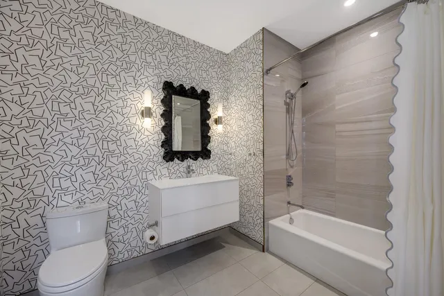 $3,090,000 | 351 West Huron Street, Unit 4, Chicago, IL 60654