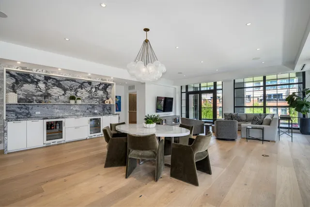 $3,090,000 | 351 West Huron Street, Unit 4, Chicago, IL 60654