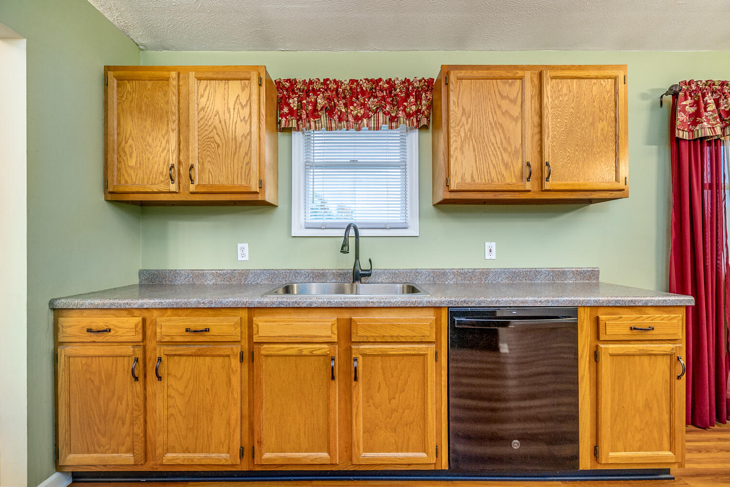 53325 Ridgeview Circle Paw Paw, MI 49079 - Photo 8 of 42 WM53325ridgeview-19