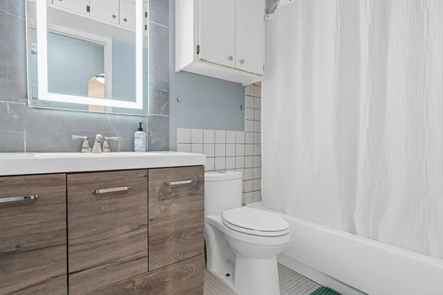 $130,000 | 7340 York Avenue South, Unit 210, Edina, MN 55435