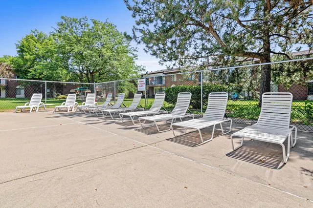 $130,000 | 7340 York Avenue South, Unit 210, Edina, MN 55435