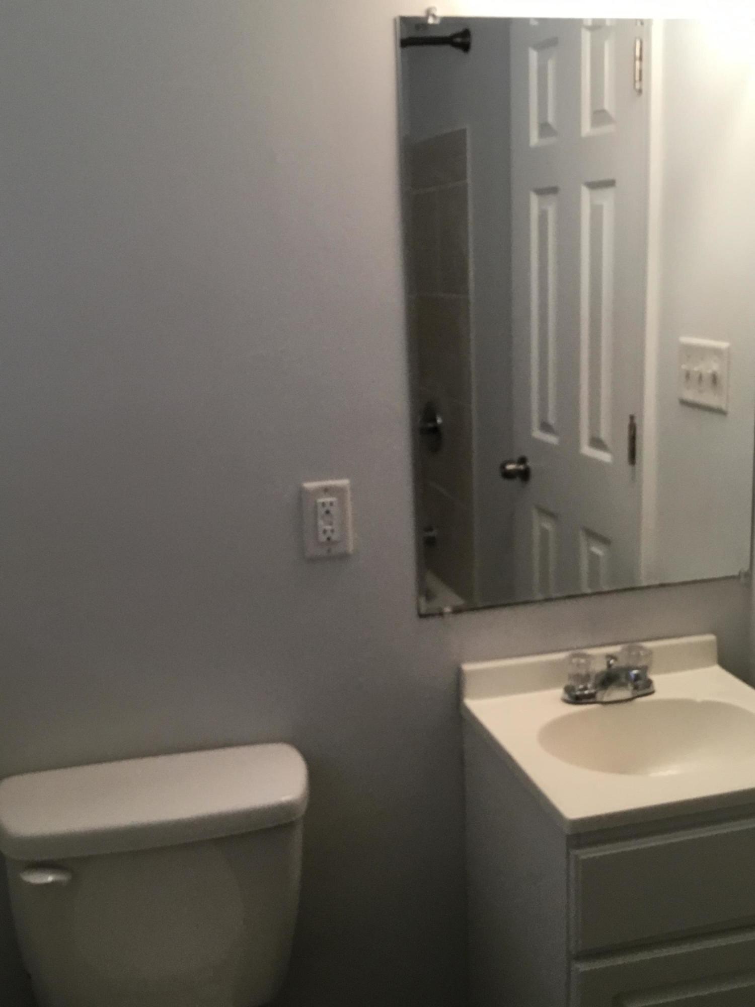 2409 Falcon Road Charleston, SC 29406 - Photo 17 of 22 Bathroom