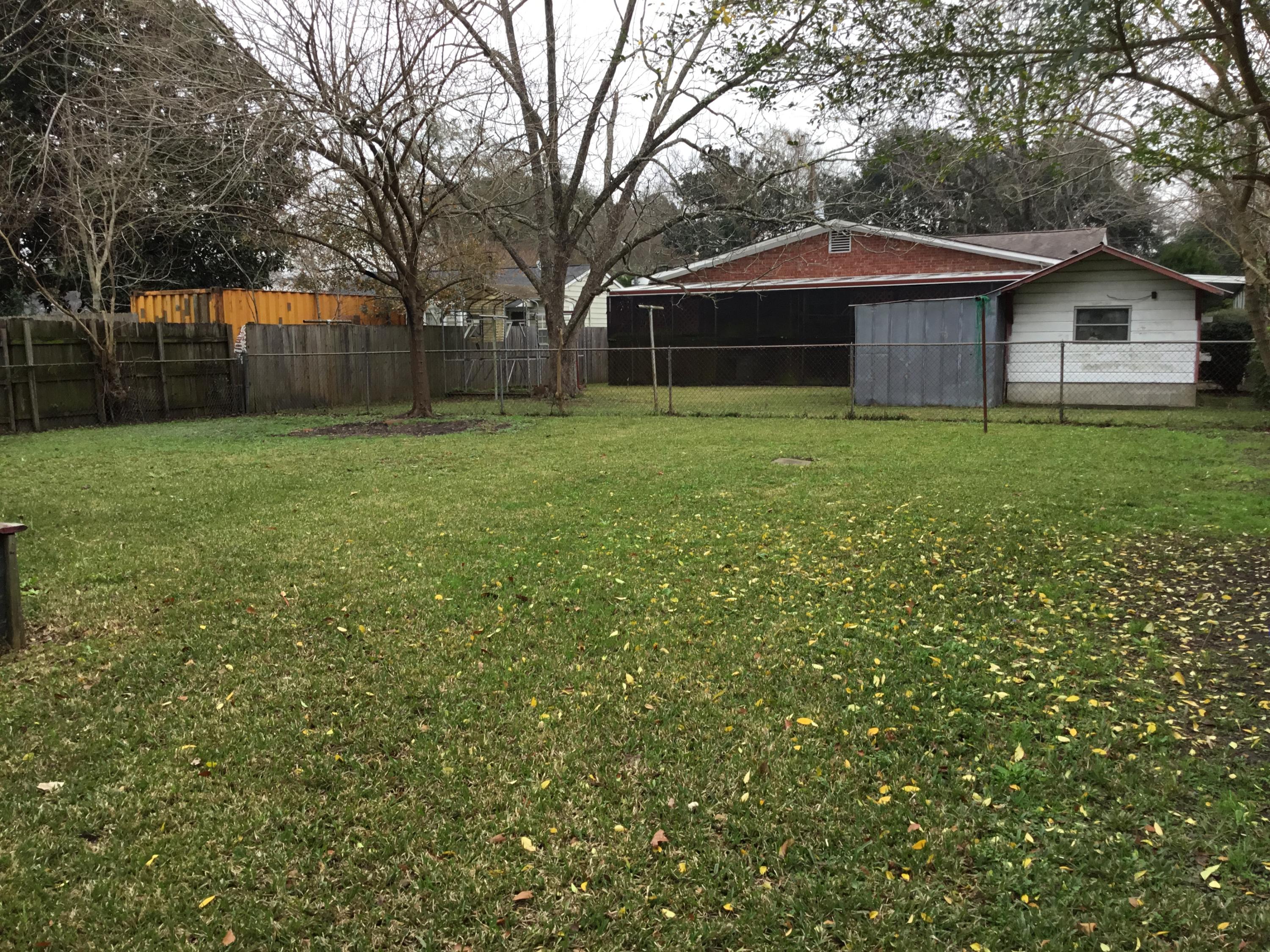 2409 Falcon Road Charleston, SC 29406 - Photo 22 of 22 Large backyard