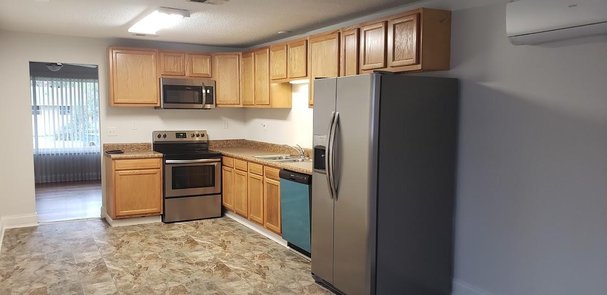 2409 Falcon Road Charleston, SC 29406 - Photo 5 of 22 Kitchen 3
