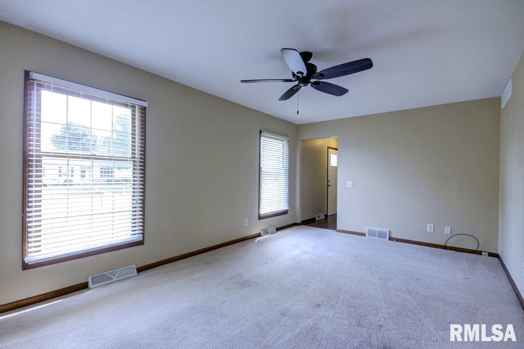 1225 Old Crows Way Springfield, IL 62712 - Photo 20 of 32