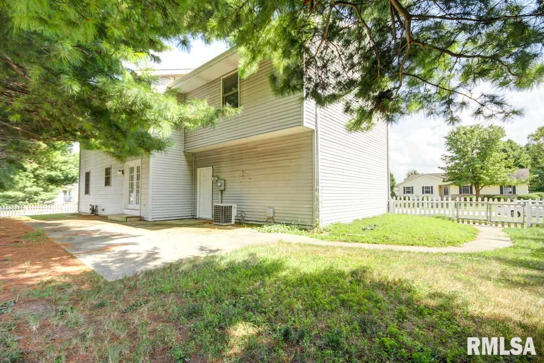 1225 Old Crows Way Springfield, IL 62712 - Photo 27 of 32
