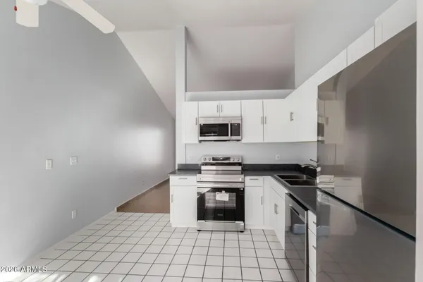 a view of a room with an empty space