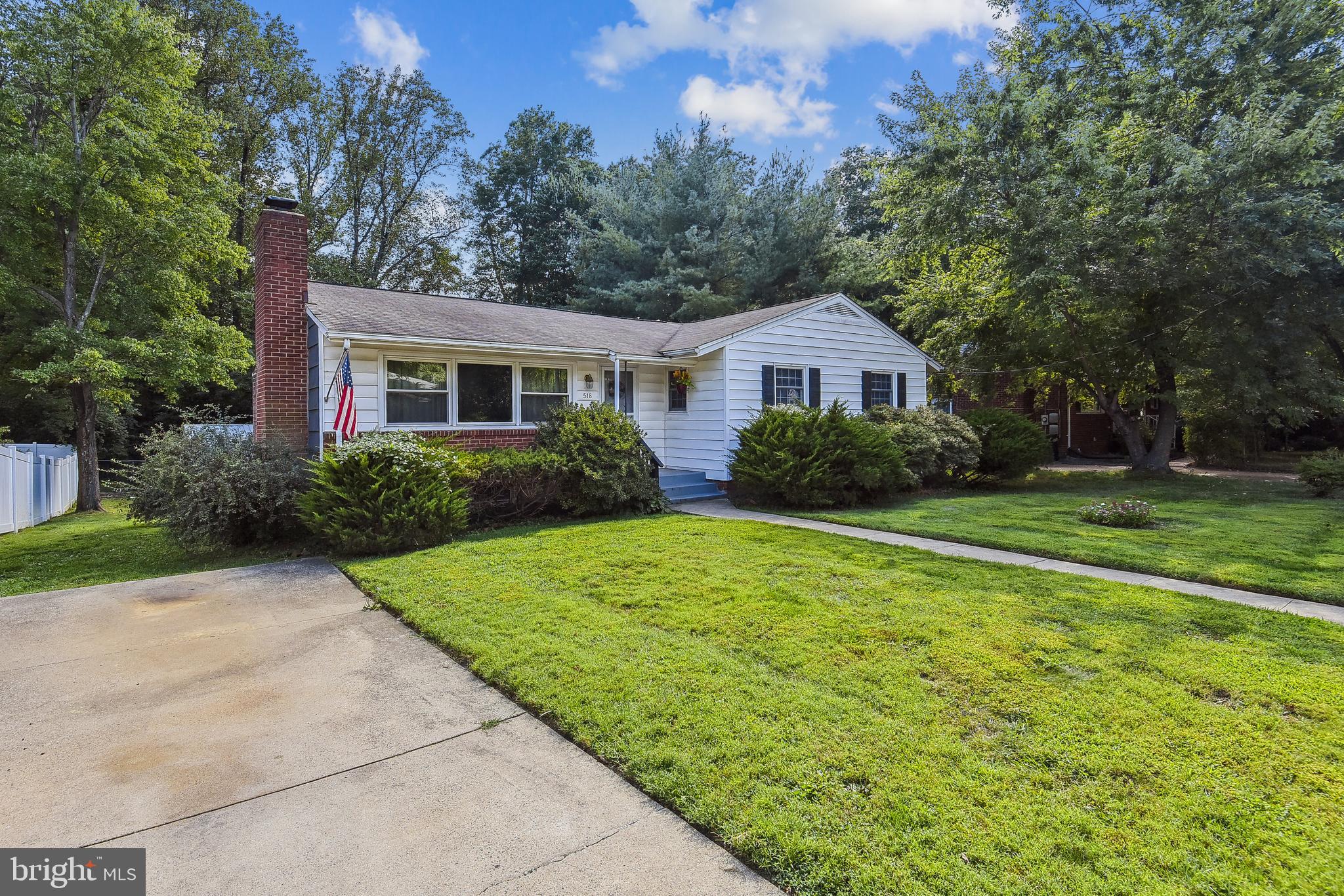 518 Kingsley Road Southwest Vienna, VA 22180 - Photo 1 of 12 Town of Vienna location. 10,145 sf lot.