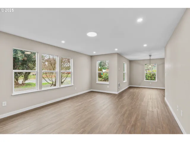 $415,000 | 3520 Elmira Road, Eugene, OR 97402