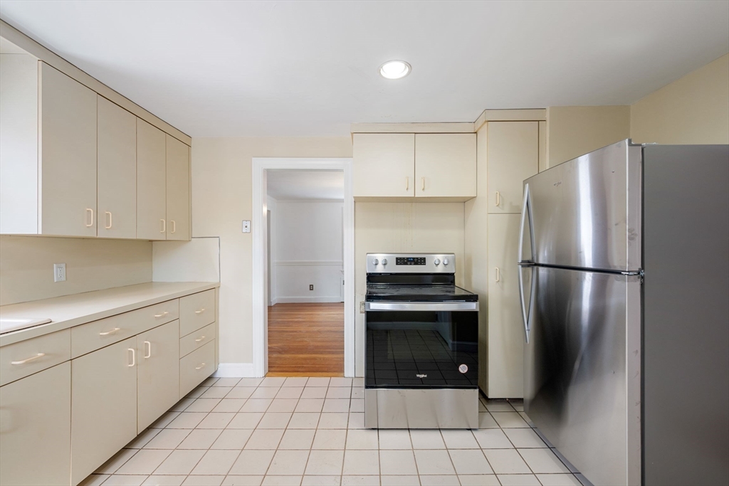 159 Payson Road Chestnut Hill, MA 02467 - Photo 22 of 39