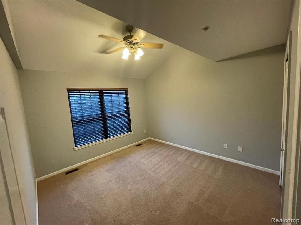 4326 Maple Street Dearborn, MI 48126 - Photo 16 of 31