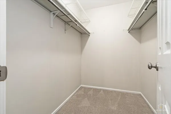 $329,900 | 1427 Sutton Court, Unit 1427, Vernon Hills, IL 60061
