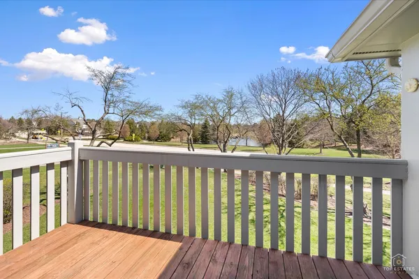 $329,900 | 1427 Sutton Court, Unit 1427, Vernon Hills, IL 60061