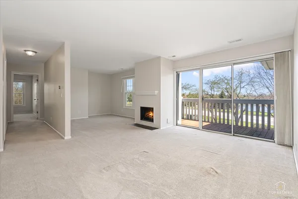 $329,900 | 1427 Sutton Court, Unit 1427, Vernon Hills, IL 60061