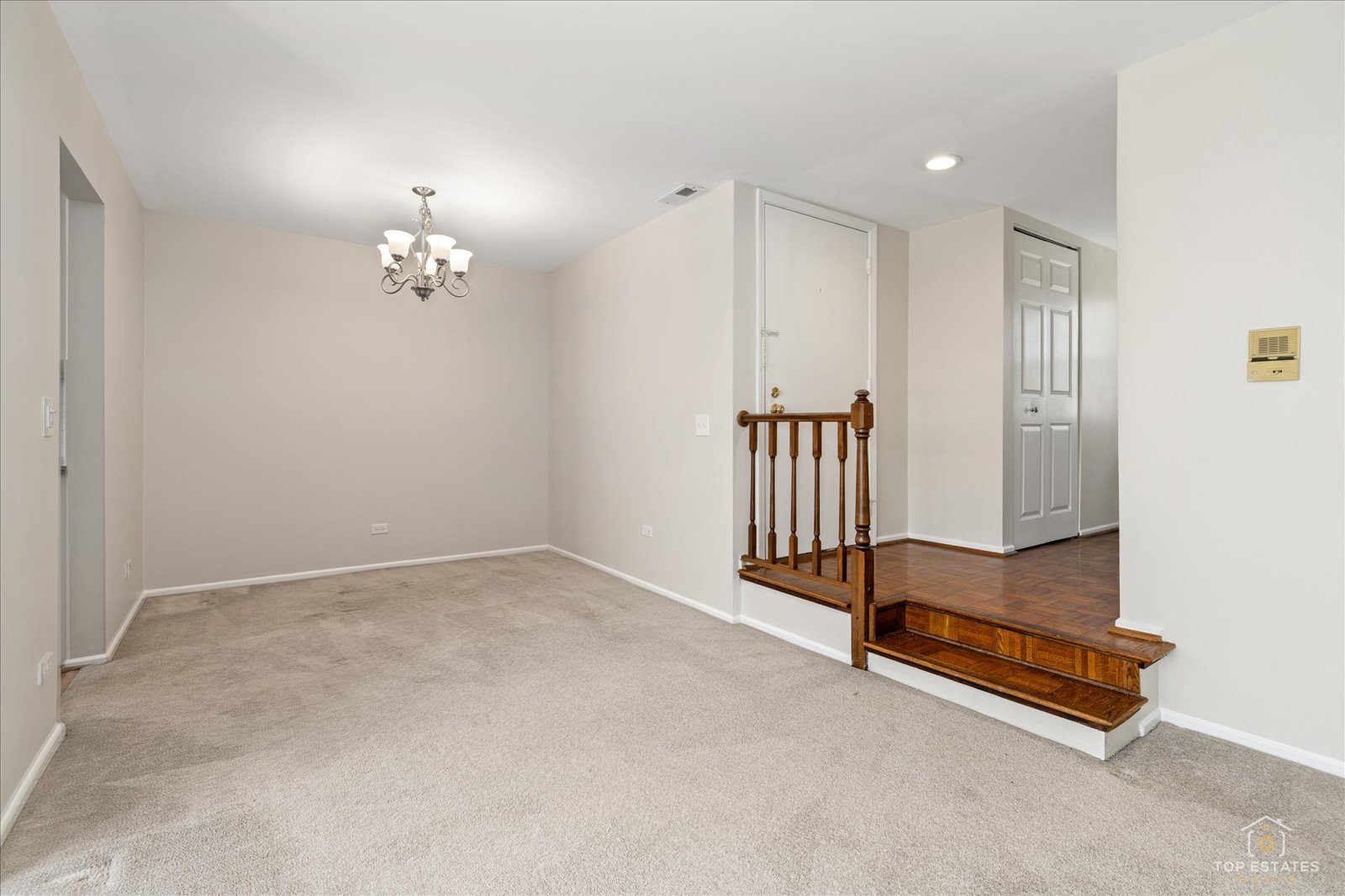 1427 Sutton Court, Unit 1427 Vernon Hills, IL 60061 - Photo 7 of 27 an empty room with windows