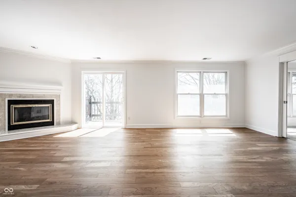 $315,000 | 8651 Jaffa Ct Drive East, Unit 36, Indianapolis, IN 46260